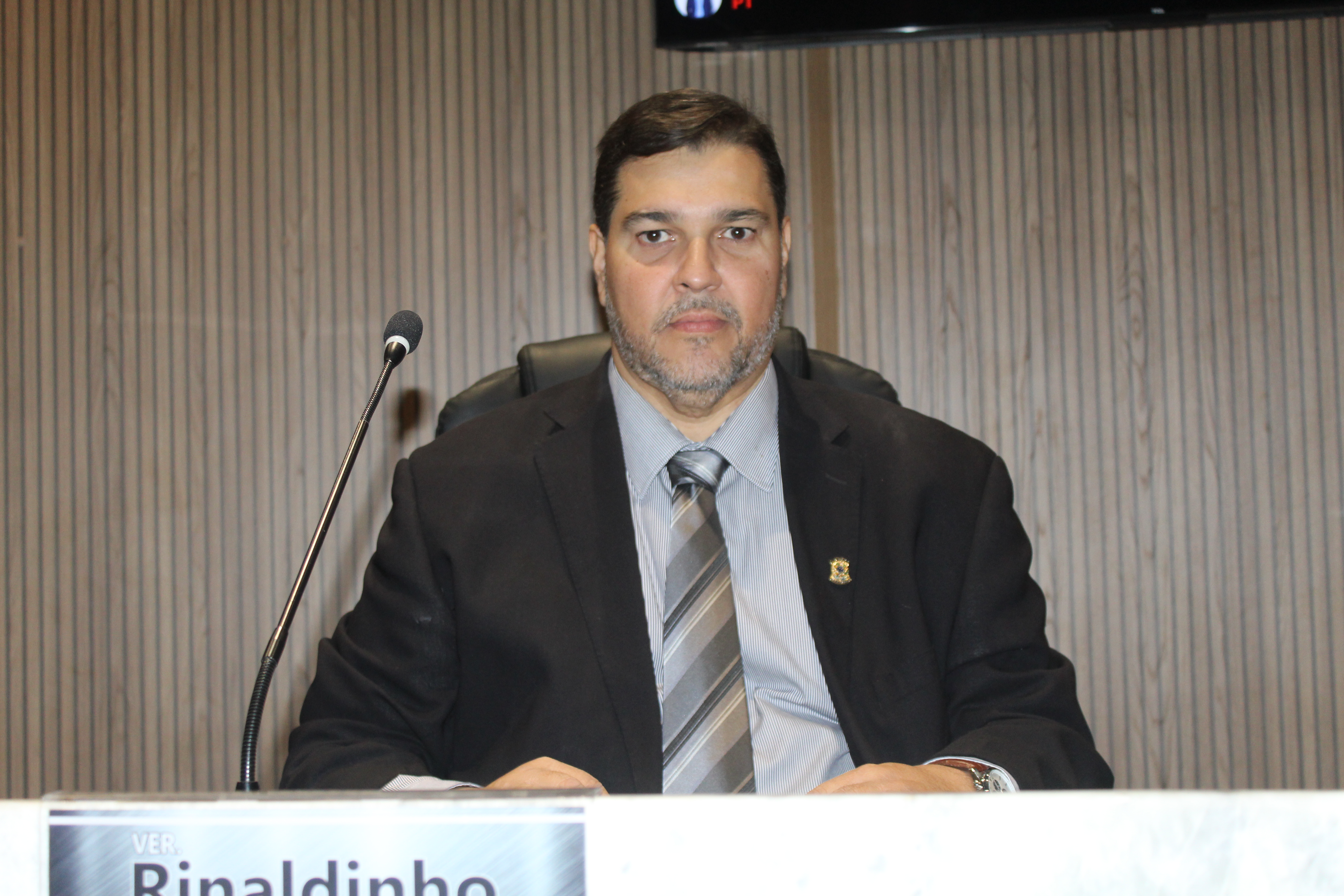 Vereador Rinaldinho destaca reforma da Câmara Municipal e andamento dos trabalhos na abertura do Ano Legislativo