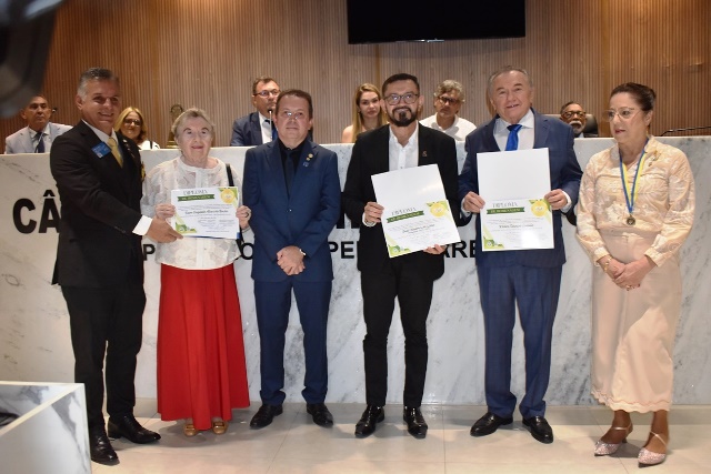 Sessão Solene marca comemoração pelos 50 anos do Rotary Club de Picos